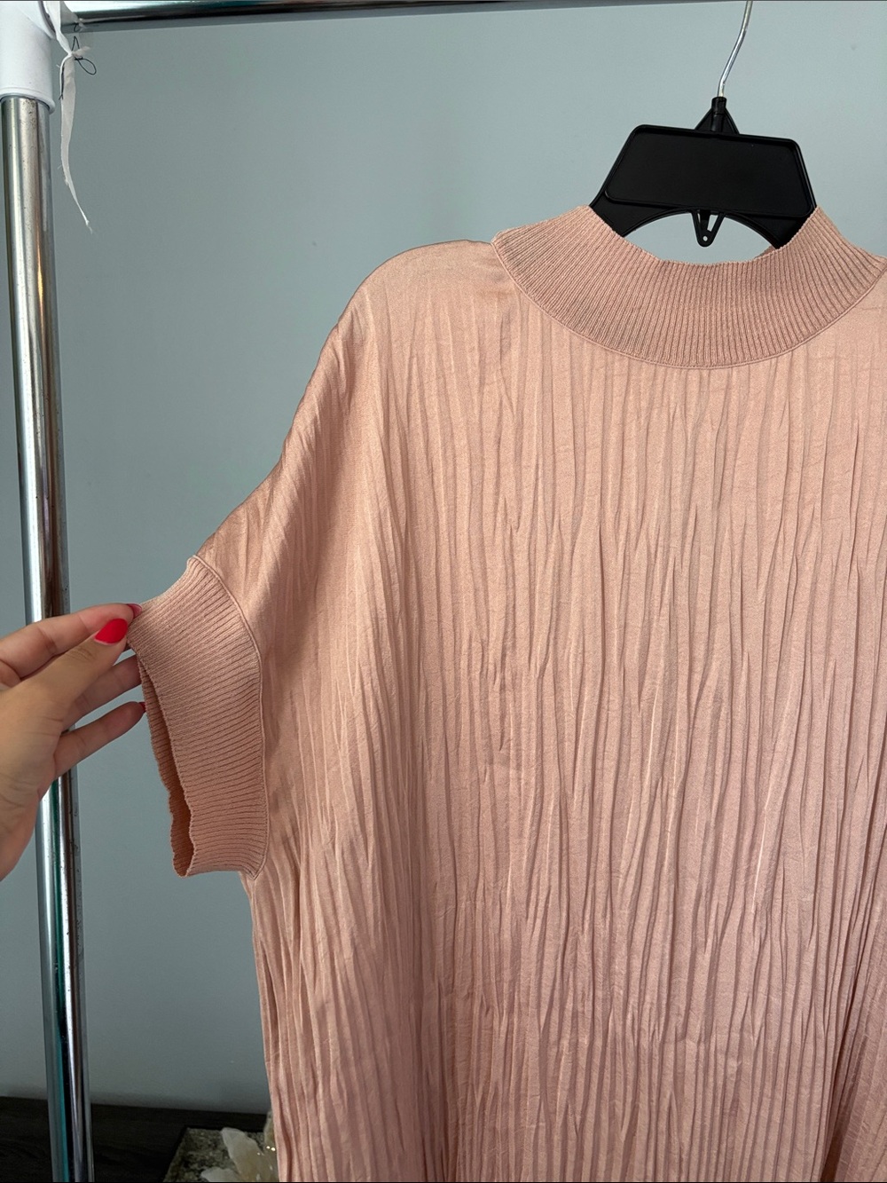 Vince | L Women's Pleated Short Sleeve Top - Blush Pink - Picture 3 of 5